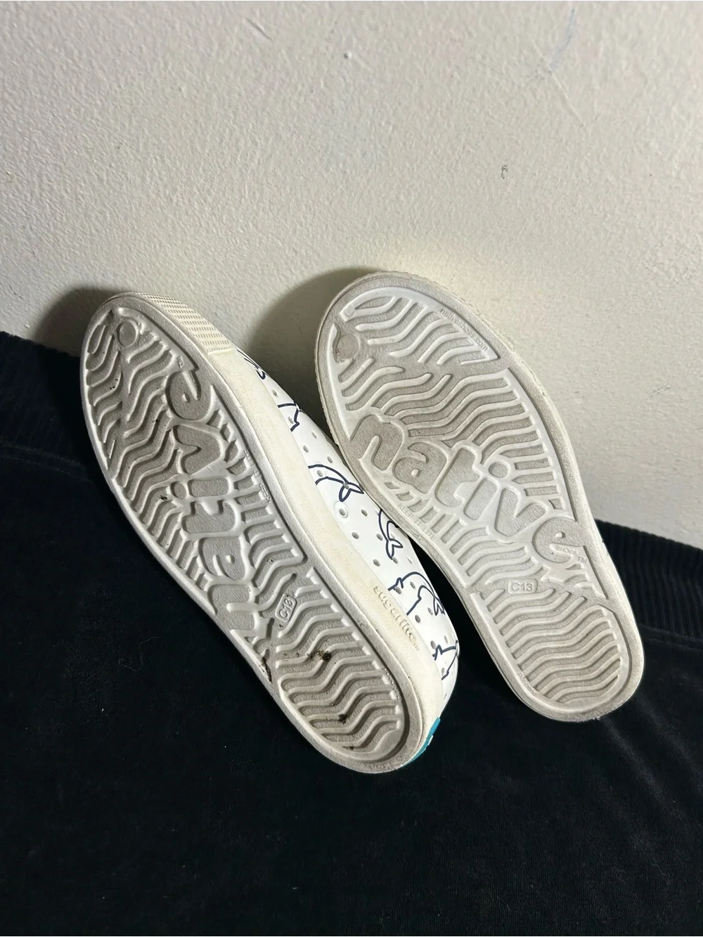 Native White Kids Water Shoes with Navy Whale Print Sz 13 C